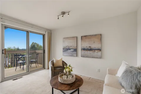 $1,999,888 | 5701 137th Place Southeast, Bellevue, WA 98006