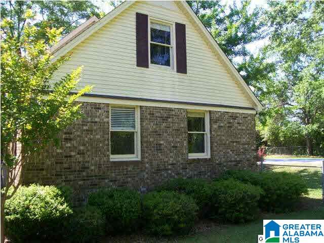 206 Friendship Circle Clanton, AL 35045 - Photo 2 of 23