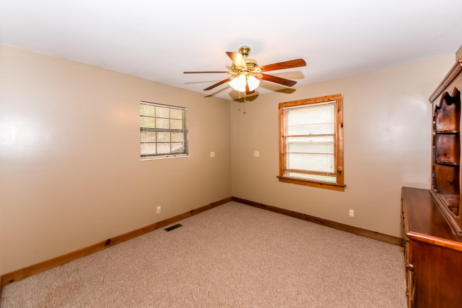3967 Sevierville Road Maryville, TN 37804 - Photo 25 of 40 Study/craft room or BR6
