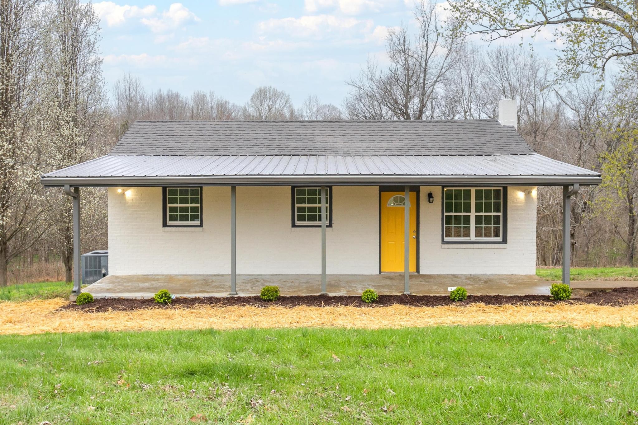 1670 Neptune Road Ashland City, TN 37015 - Photo 1 of 50 Gallery Image 1