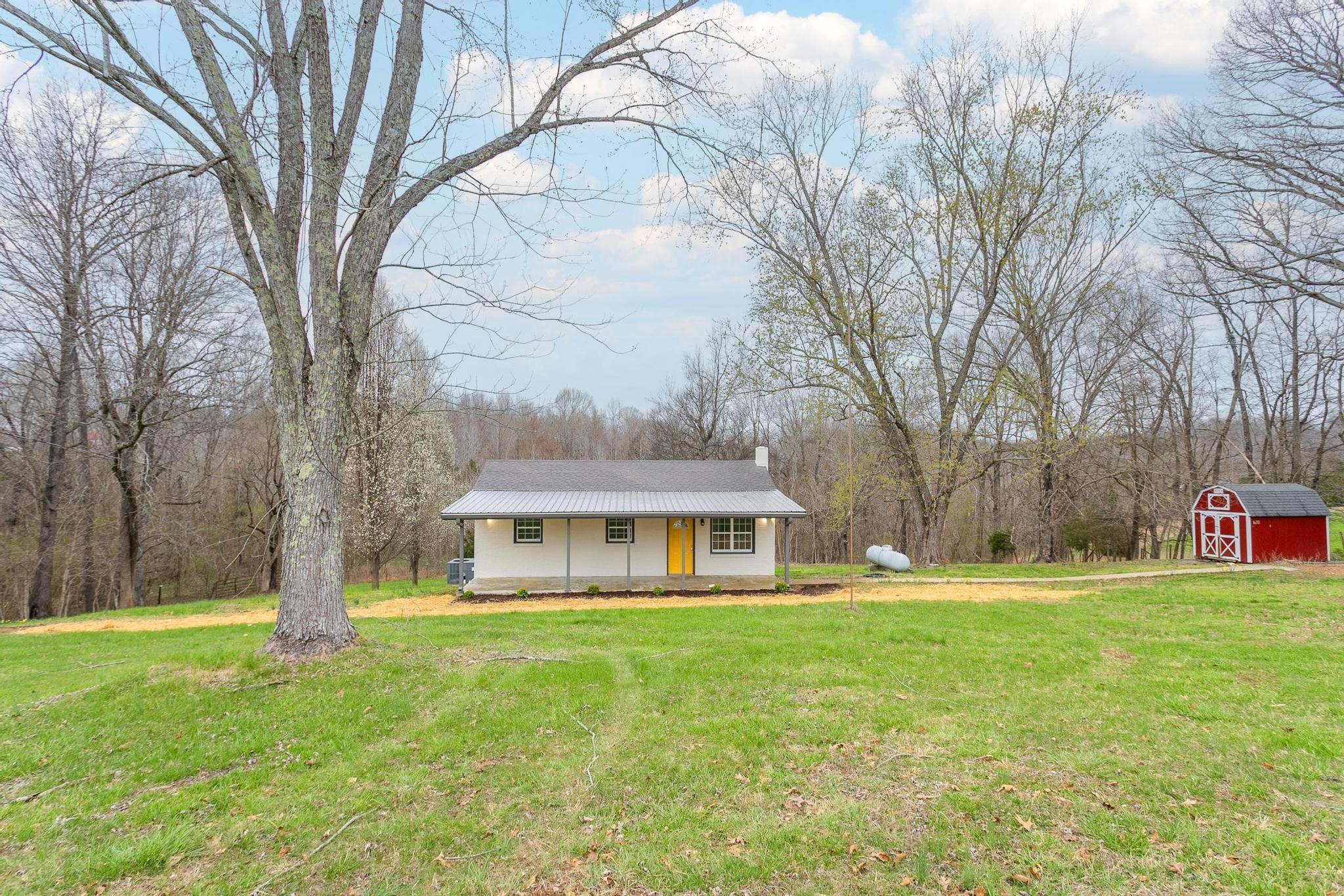 1670 Neptune Road Ashland City, TN 37015 - Photo 4 of 50 Gallery Image 4