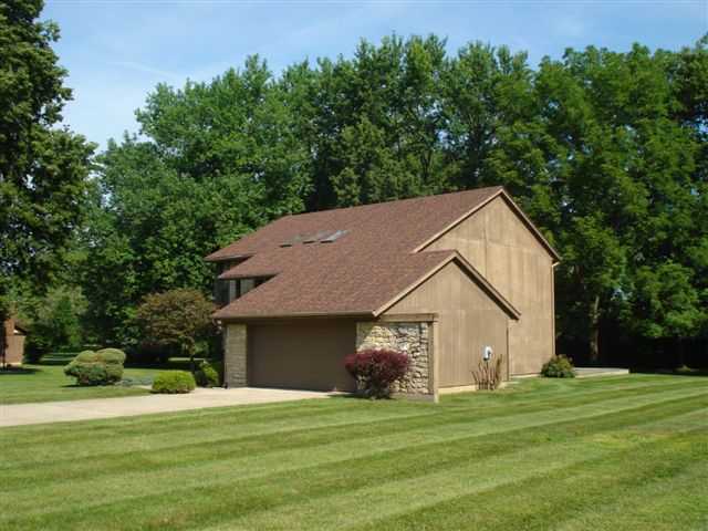 1060 Lisa Court Springfield, OH 45504 - Photo 3 of 16