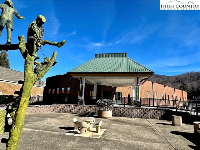 $430,000 | 215 South Jefferson Avenue, Unit 212, West Jefferson, NC 28694