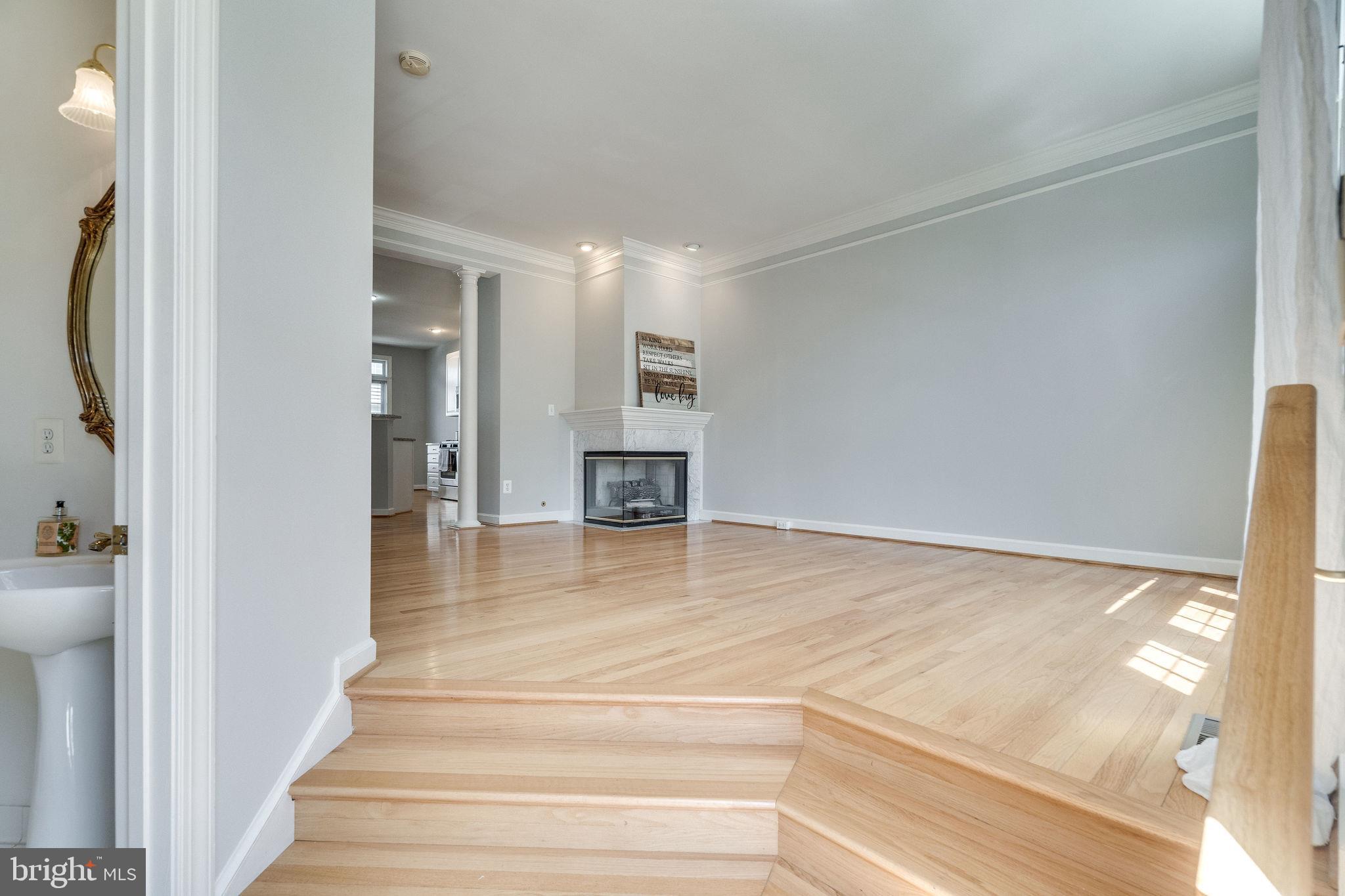 5805 Summers Grove Road Alexandria, VA 22304 - Photo 4 of 49