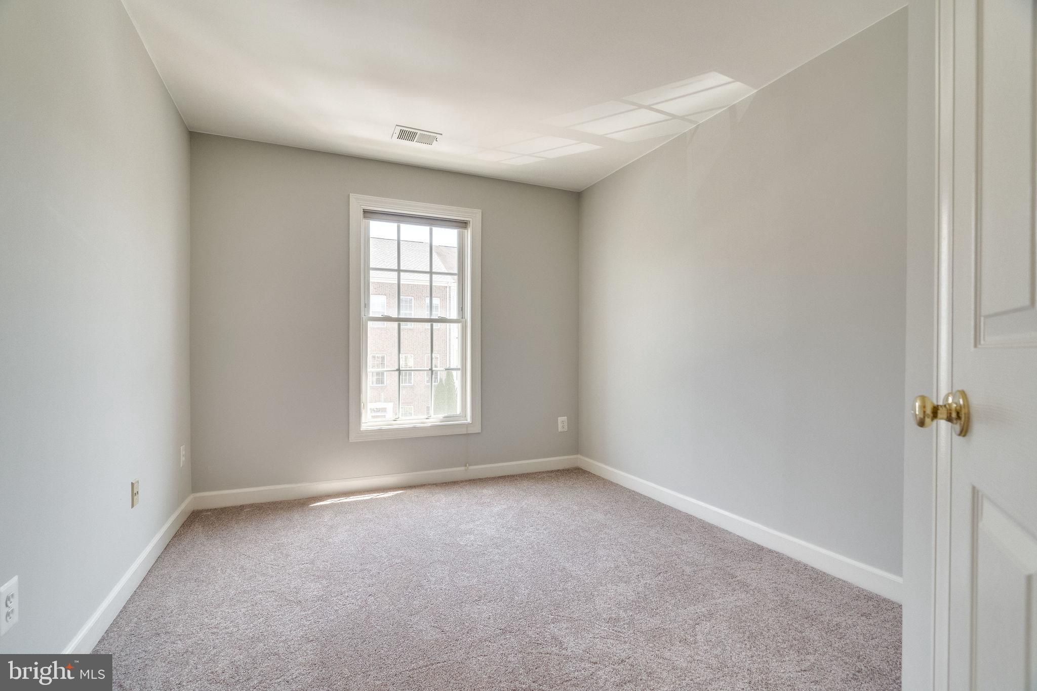 5805 Summers Grove Road Alexandria, VA 22304 - Photo 34 of 49