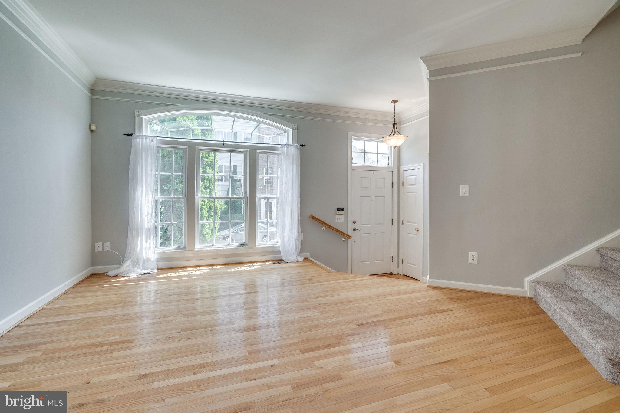 5805 Summers Grove Road Alexandria, VA 22304 - Photo 7 of 49