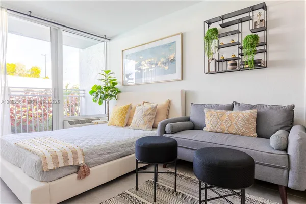 $1,619 | 1950 West 49th Street, Unit 474, Hialeah, FL 33012