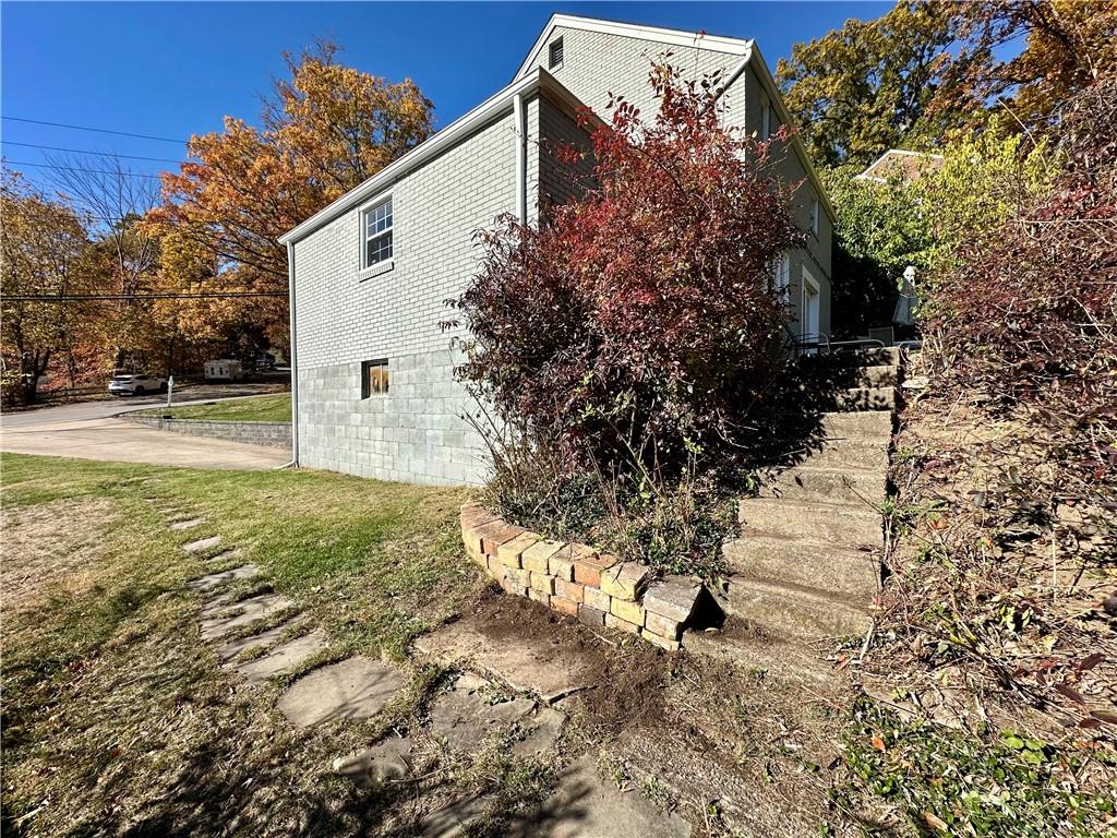 452 Woodland Road Pittsburgh, PA 15237 - Photo 7 of 27 Gallery Image 7