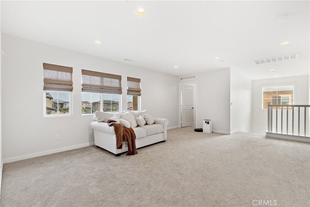 28341 Heather Grn Way Menifee, CA 92584 - Photo 21 of 44 Very large loft