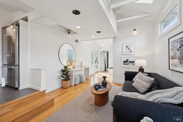 $1,895,000 | 247 Chapman Drive, Corte Madera, CA 94925