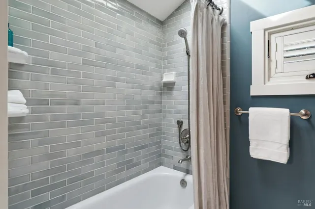 $1,895,000 | 247 Chapman Drive, Corte Madera, CA 94925