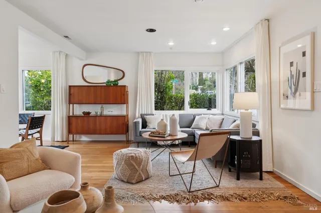 $1,895,000 | 247 Chapman Drive, Corte Madera, CA 94925