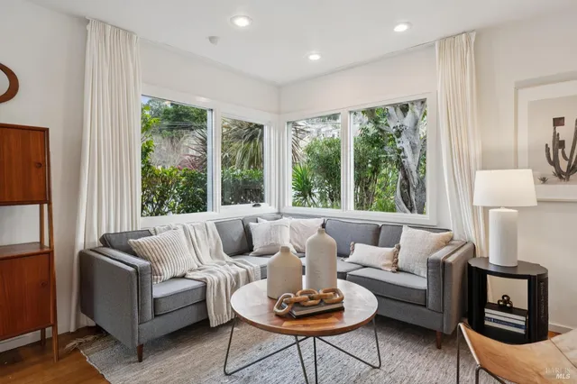 $1,895,000 | 247 Chapman Drive, Corte Madera, CA 94925