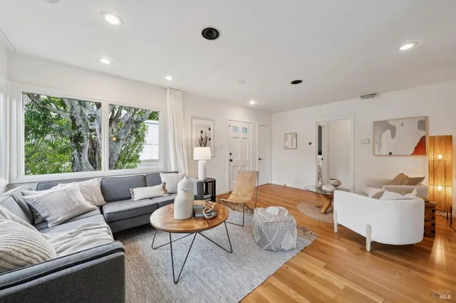 $1,895,000 | 247 Chapman Drive, Corte Madera, CA 94925