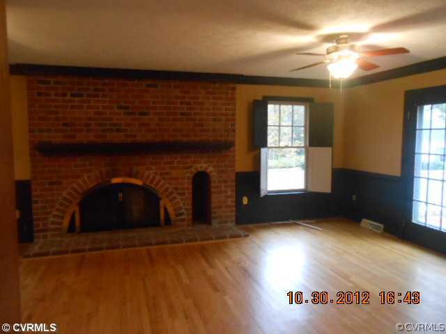 3400 Ridge Road Quinton, VA 23141 - Photo 3 of 10 Den/Family/Great Room