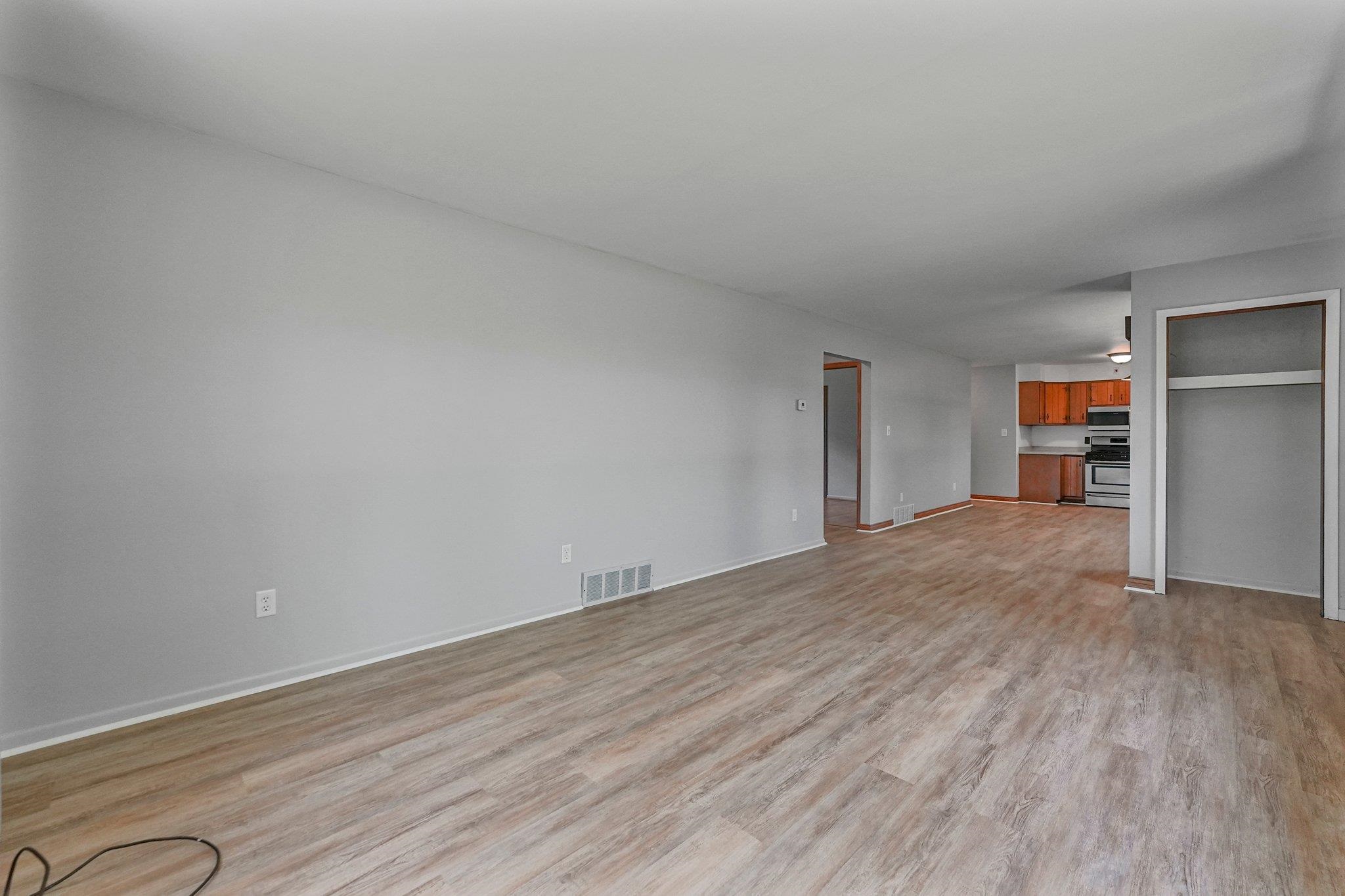 1806 Sawyer Road Traverse City, MI 49685 - Photo 19 of 49 1935356-5ebbccf5-6cbf-4833-888a-b8576341fff7.JPG