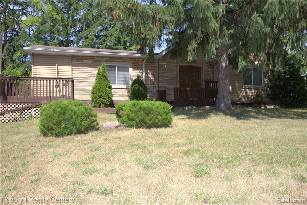 2790 Harvey Street Rochester, MI 48309 - Photo 1 of 21