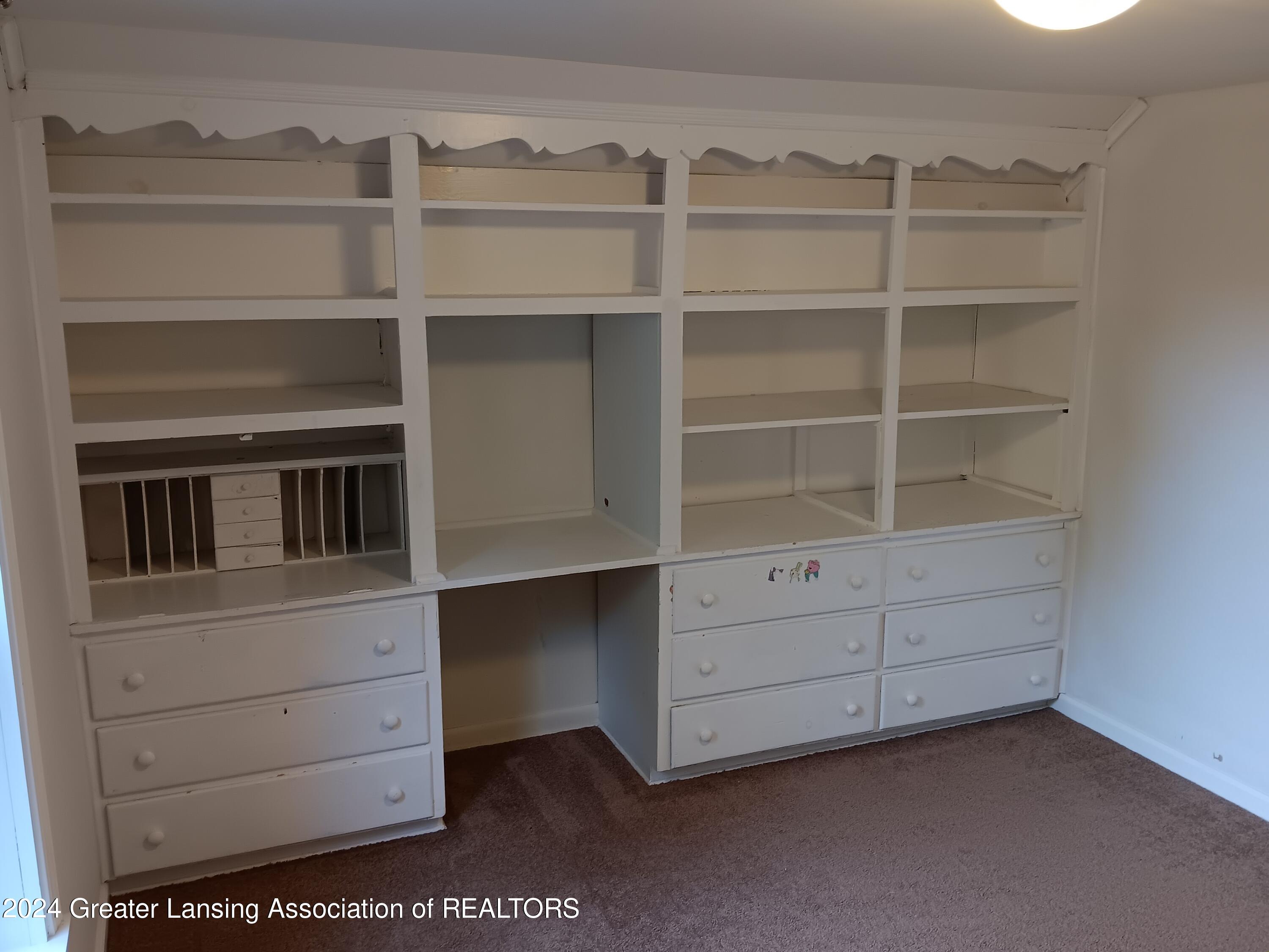 609 2nd Street Fenton, MI 48430 - Photo 13 of 18 20240702_082110