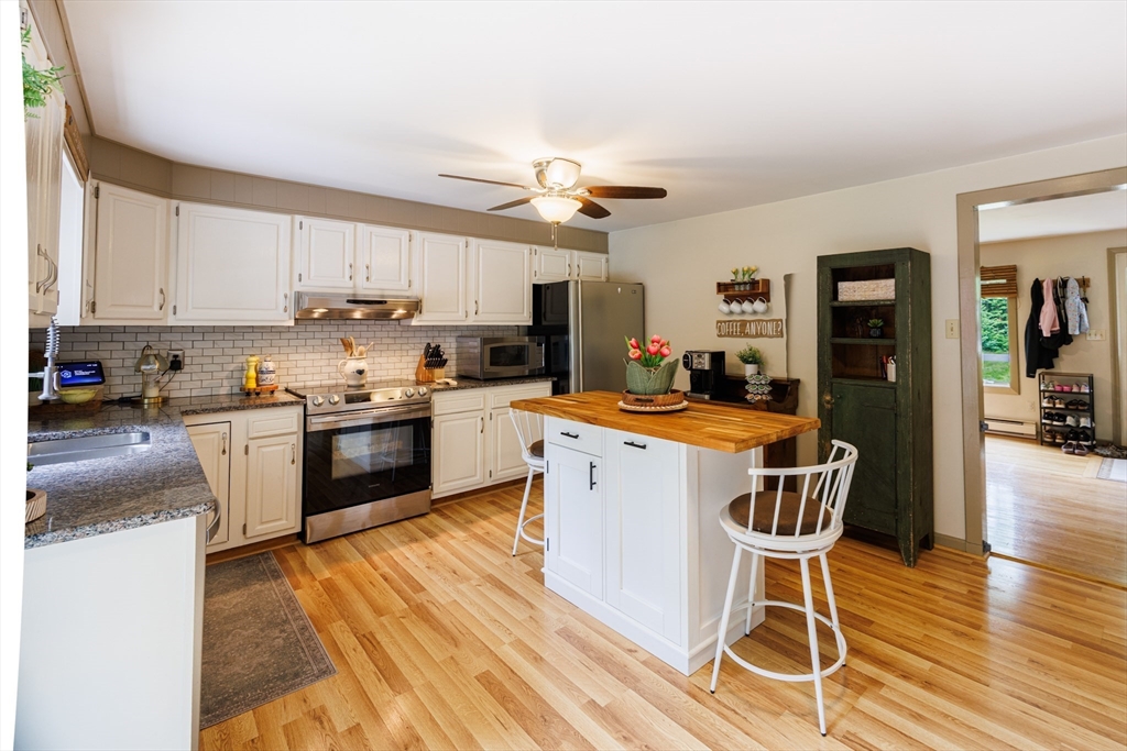 142 Squannacook Road Shirley, MA 01464 - Photo 14 of 37