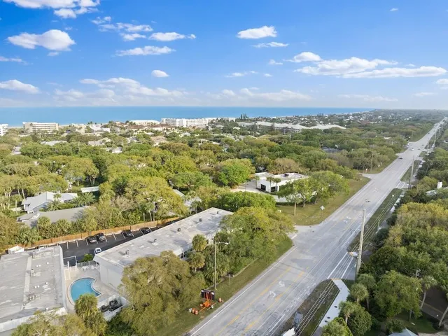 $2,750 | 900 Jasmine Lane, Unit 10A, Vero Beach, FL 32963