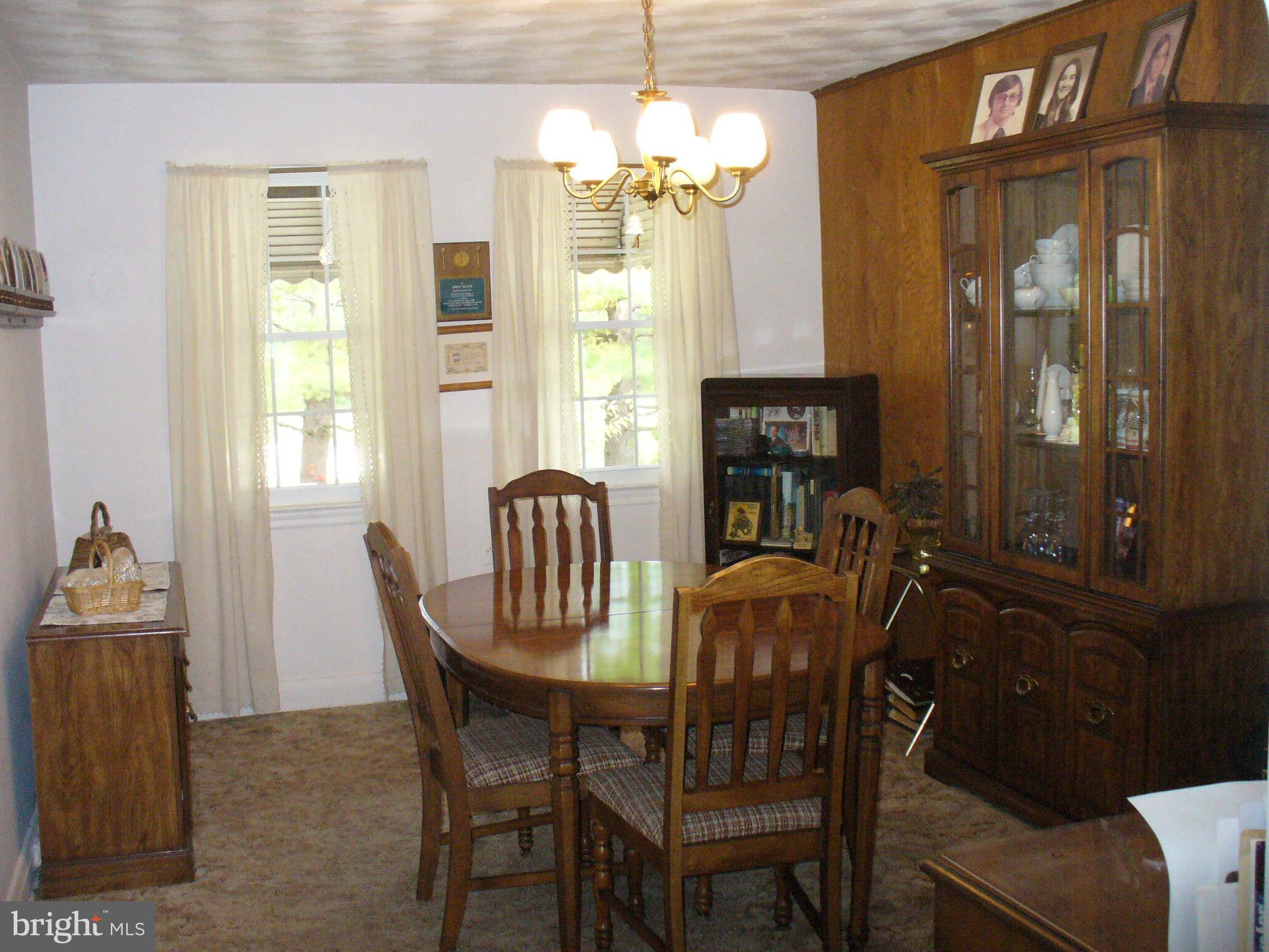 5731 Edgepark Road Baltimore, MD 21239 - Photo 3 of 12 Dining Room