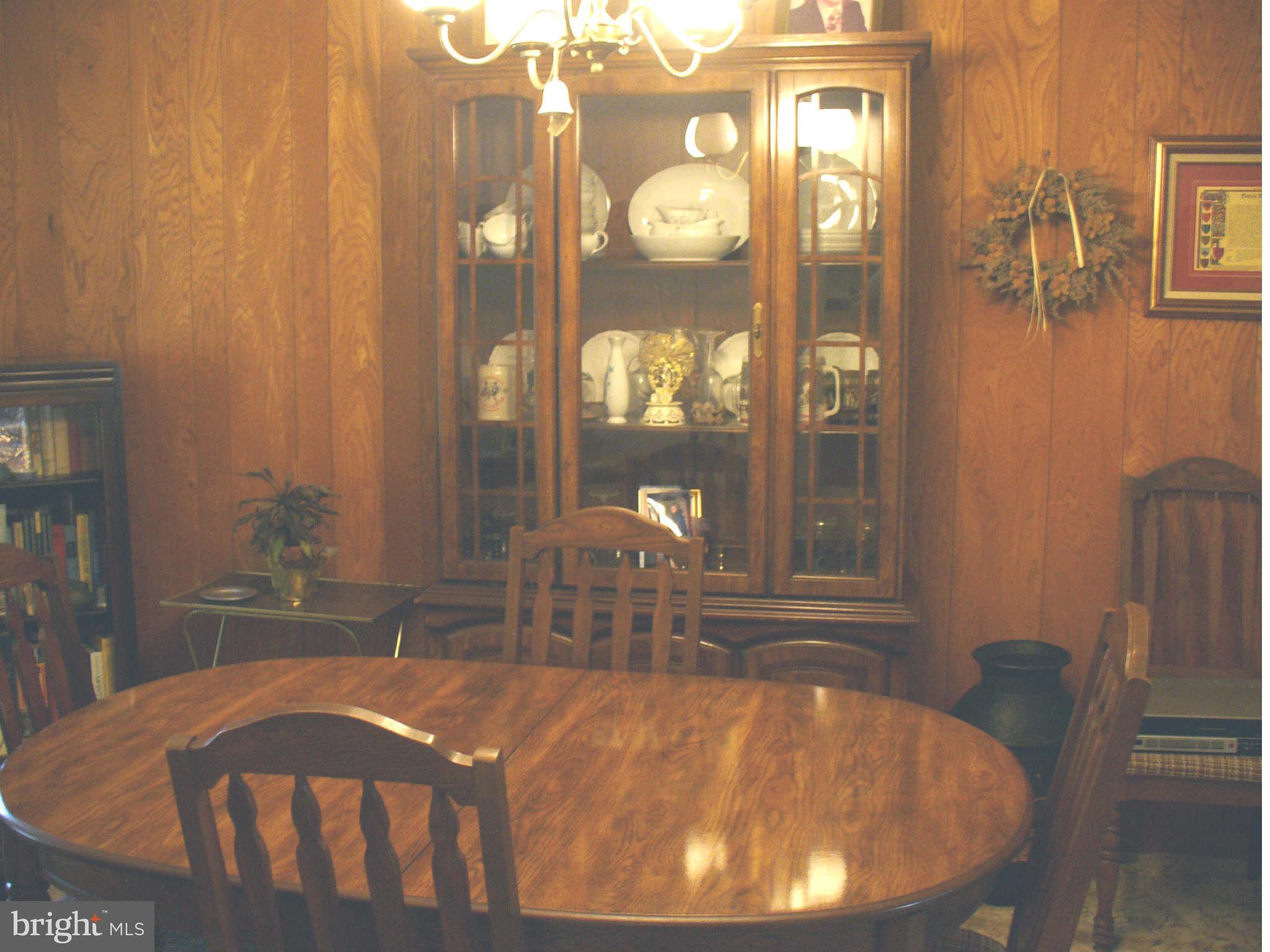 5731 Edgepark Road Baltimore, MD 21239 - Photo 4 of 12 Dining Room
