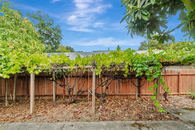 $749,000 | 1103 Mitzi Drive, Calistoga, CA 94515