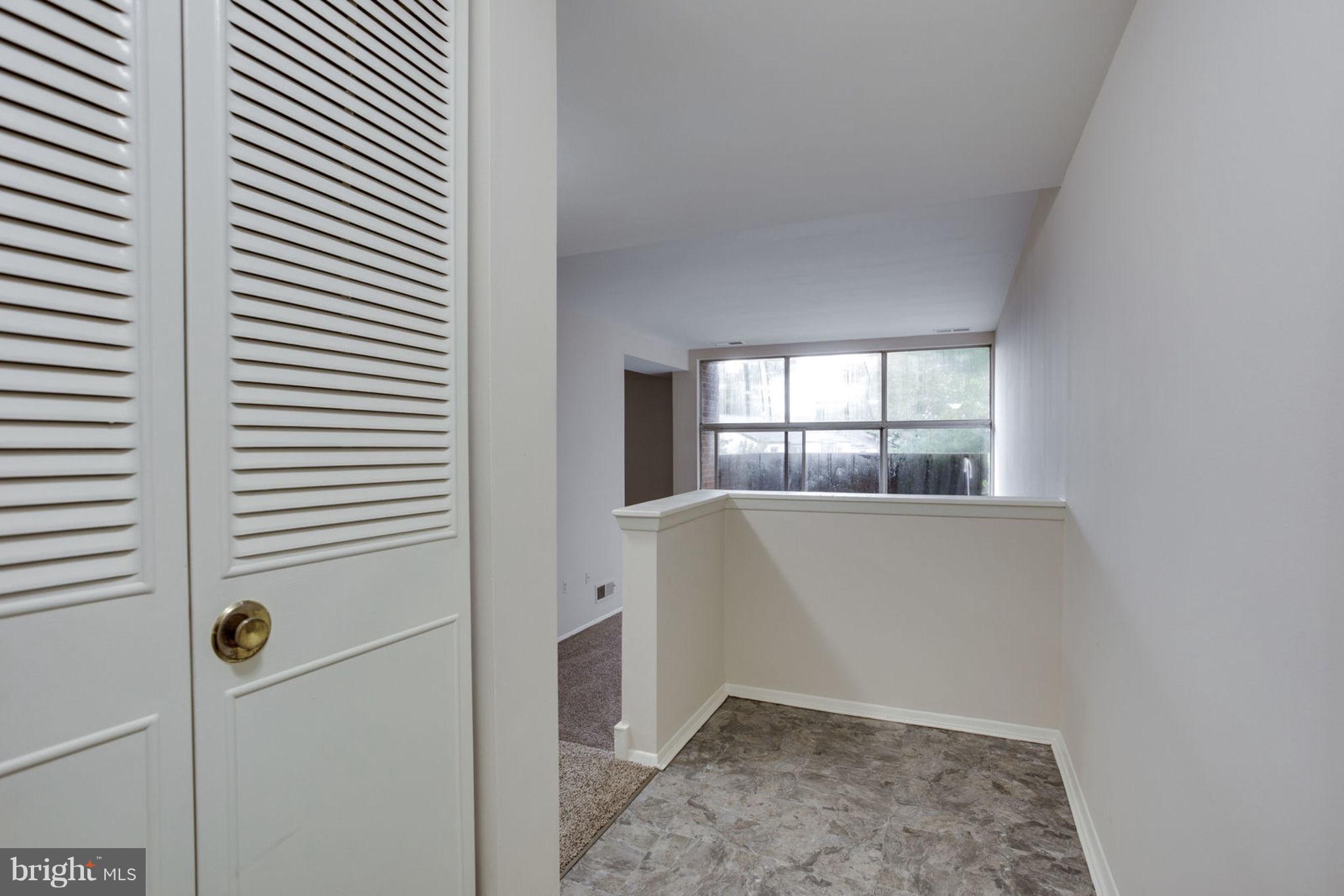 18810 Walkers Choice Road, Unit 1 Gaithersburg, MD 20886 - Photo 2 of 20 Interior (General)