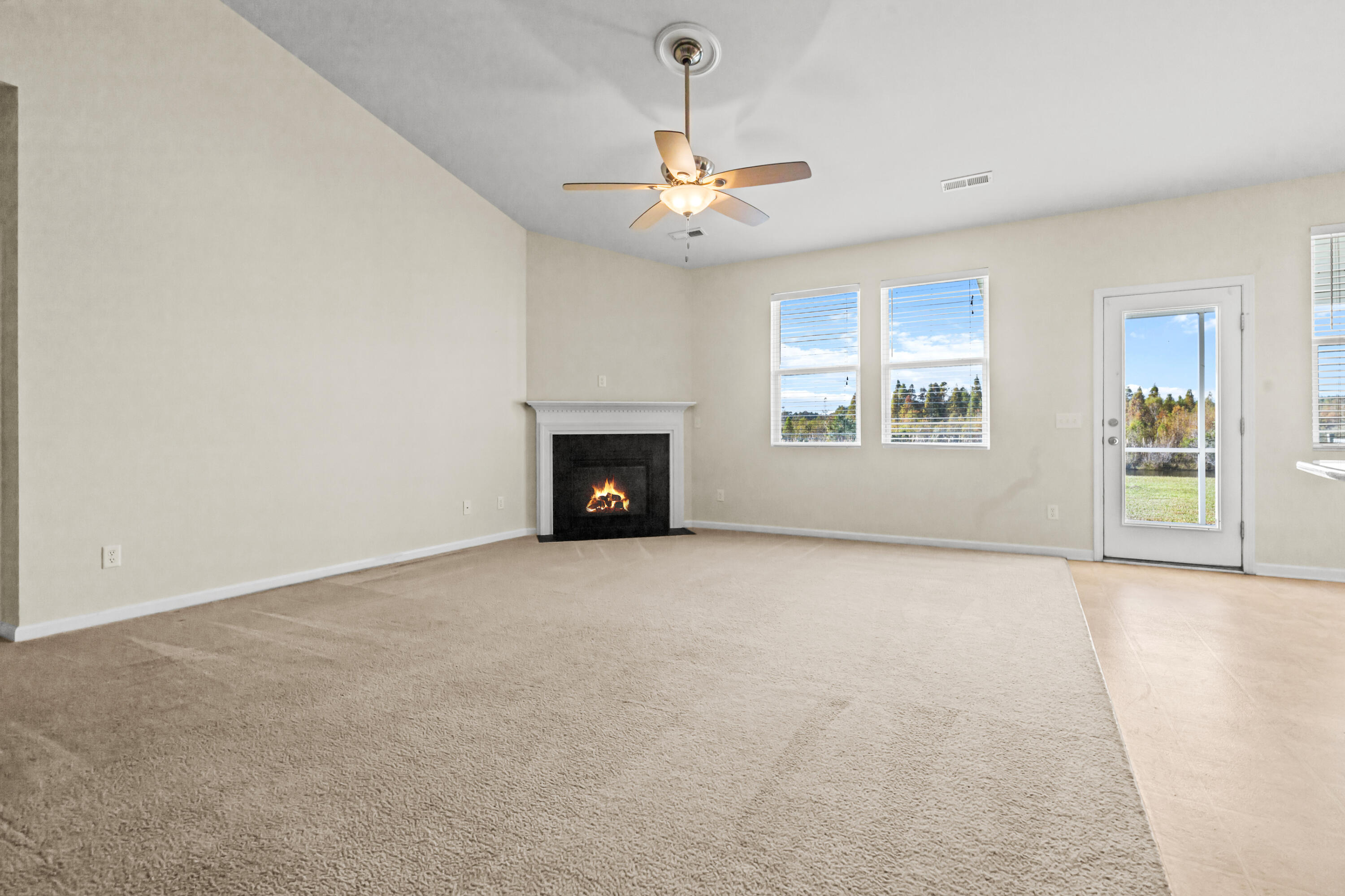 183 Decatur Drive Summerville, SC 29486 - Photo 18 of 64 Great Room