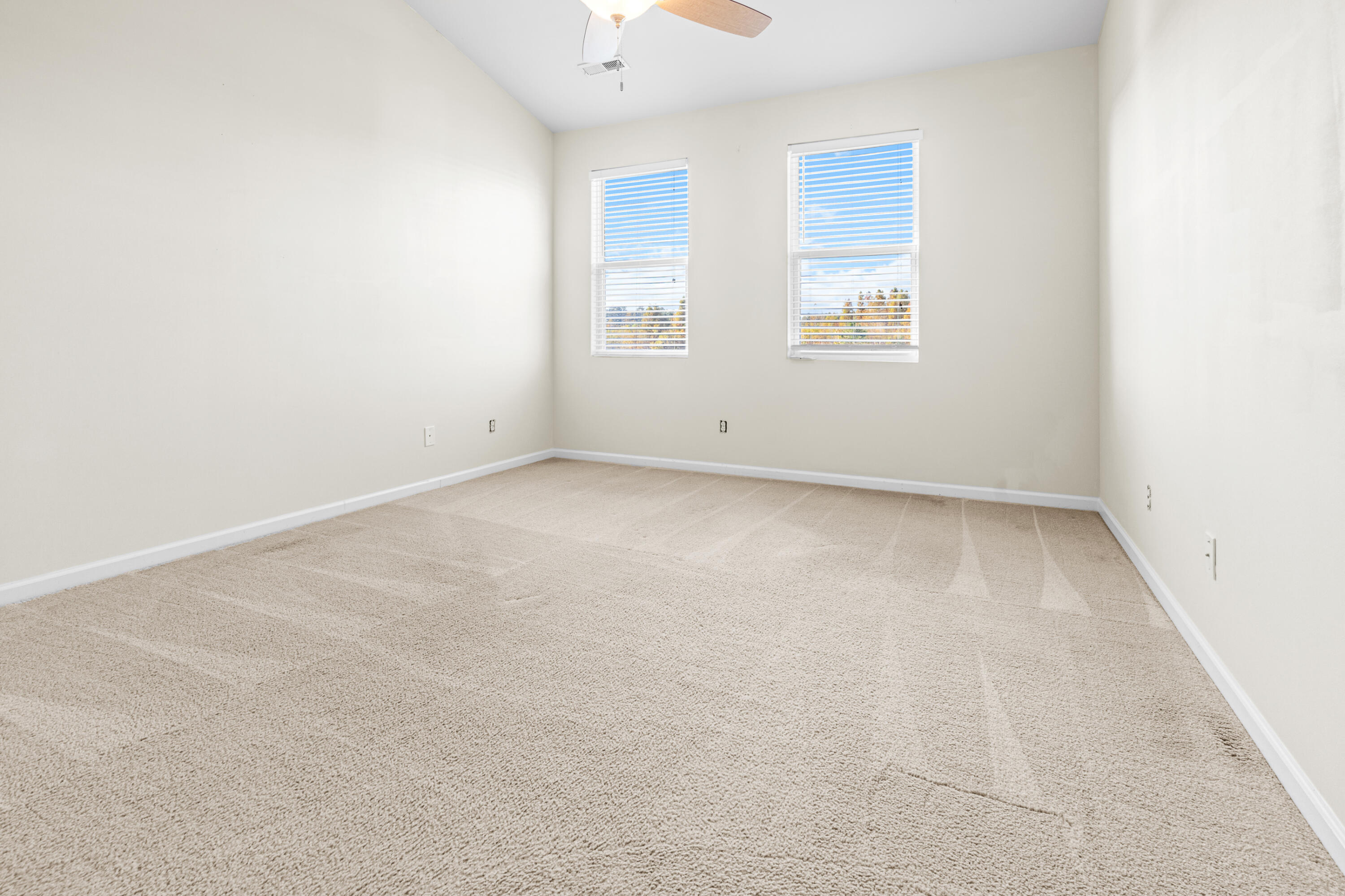 183 Decatur Drive Summerville, SC 29486 - Photo 29 of 64 Primary Bedroom