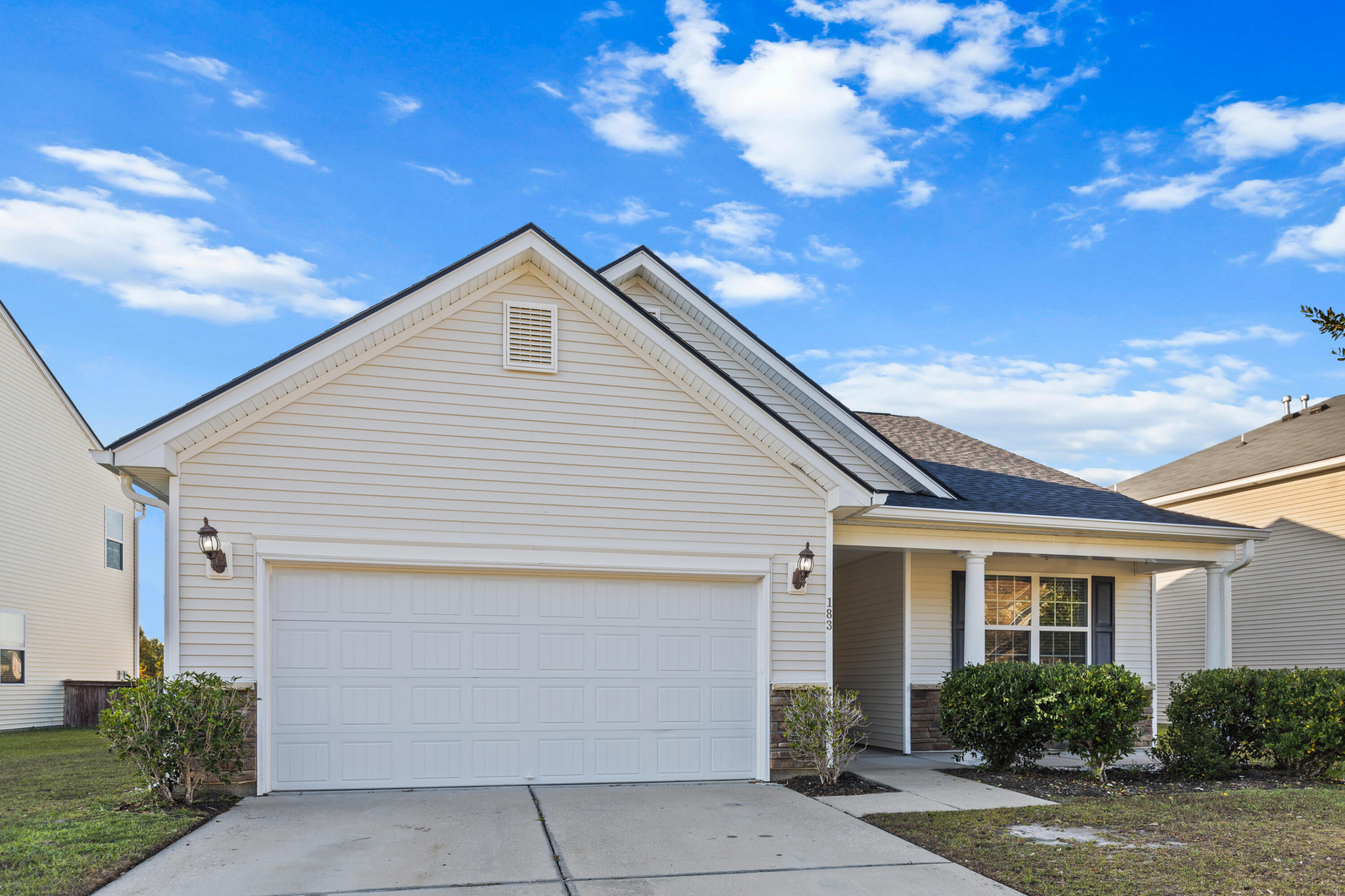 183 Decatur Drive Summerville, SC 29486 - Photo 5 of 64 183 Decatur Dr