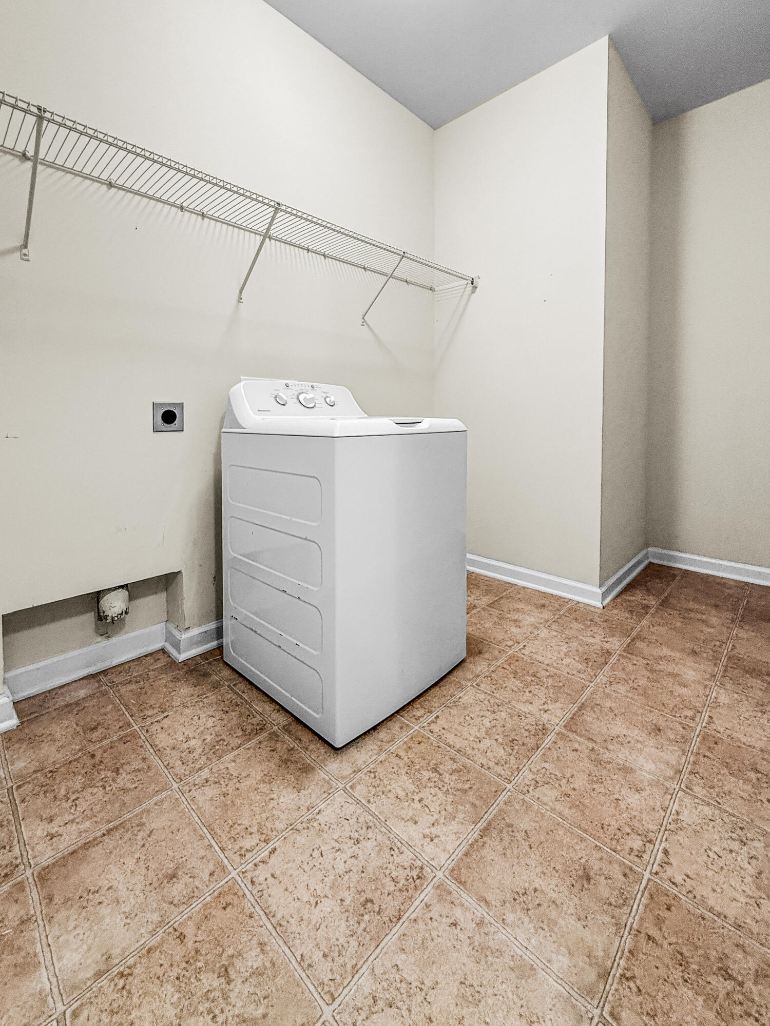 183 Decatur Drive Summerville, SC 29486 - Photo 58 of 64 Laundry Room