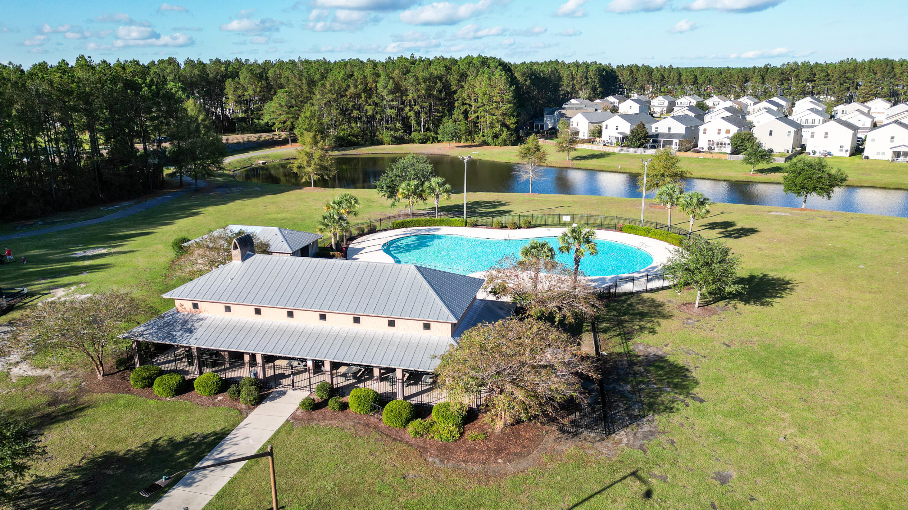 183 Decatur Drive Summerville, SC 29486 - Photo 10 of 64 Amenity Center