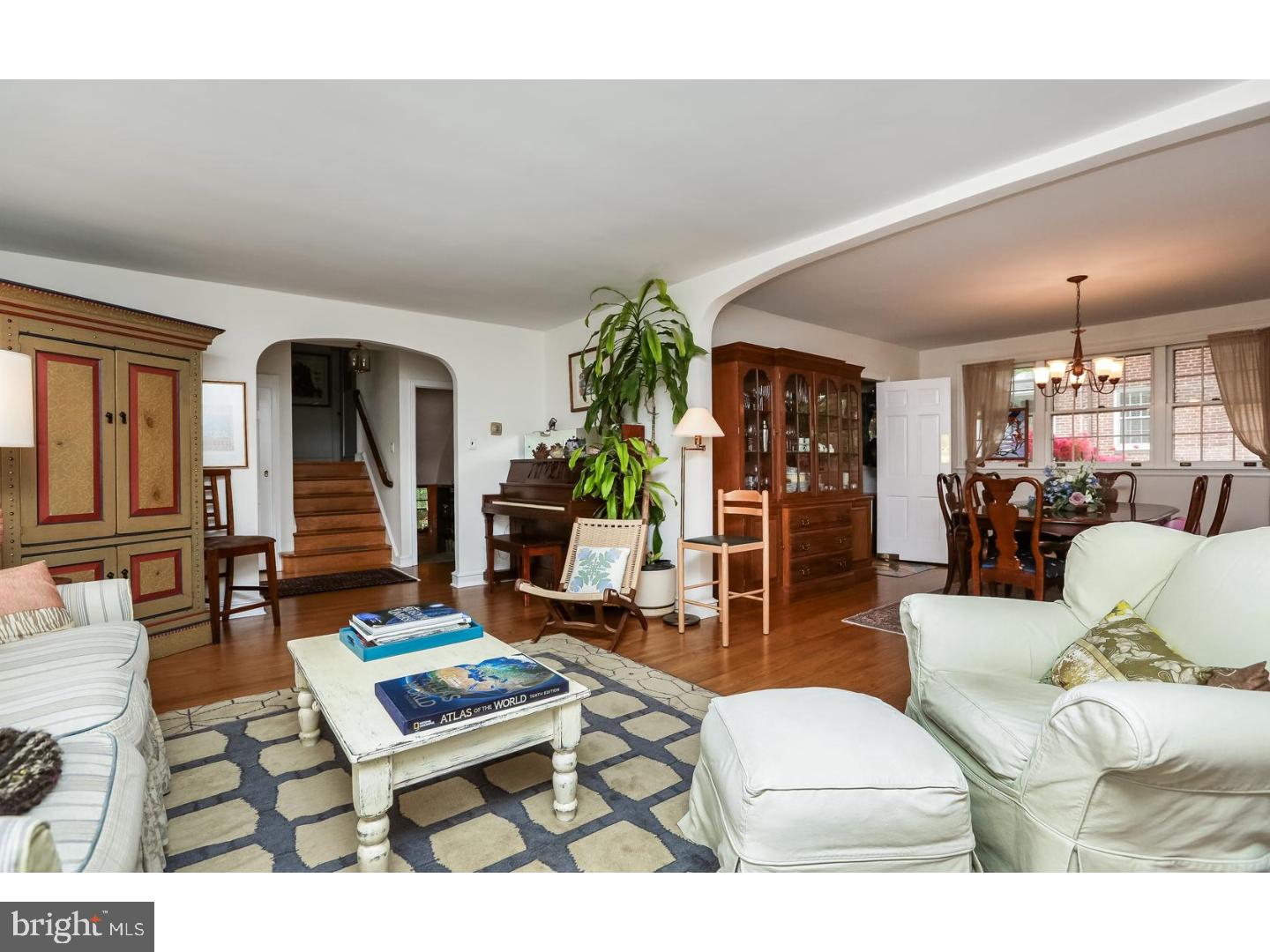 1700 Harris Road Glenside, PA 19038 - Photo 3 of 25 Living Room