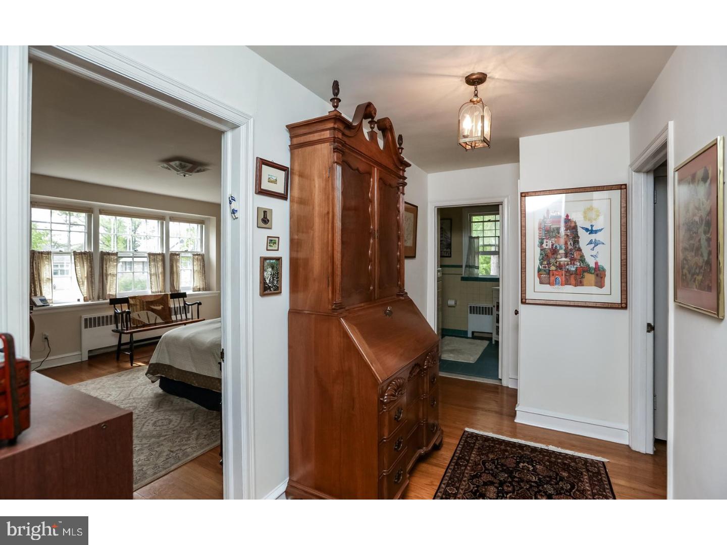 1700 Harris Road Glenside, PA 19038 - Photo 10 of 25 Hallway