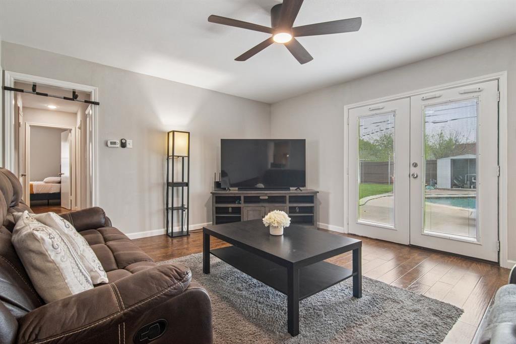 2404 17th Street Plano, TX 75074 - Photo 8 of 24 Good space for entertaining