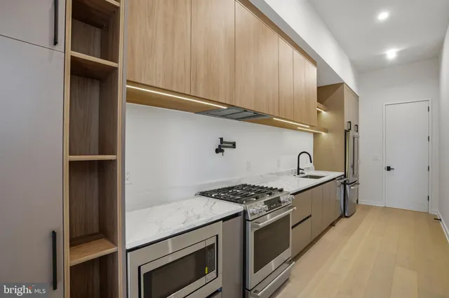 $3,595,888 | 7103 Westbury Road, McLean, VA 22101