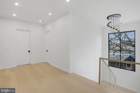 $3,595,888 | 7103 Westbury Road, McLean, VA 22101