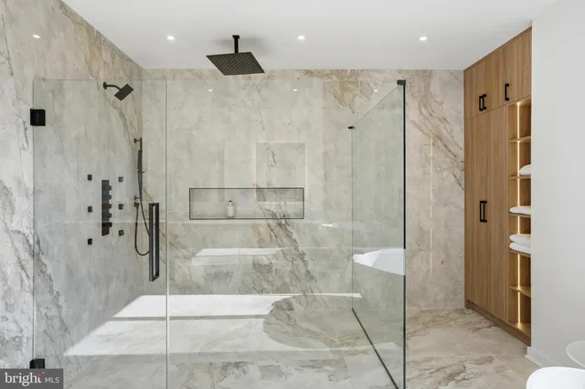 $3,595,888 | 7103 Westbury Road, McLean, VA 22101