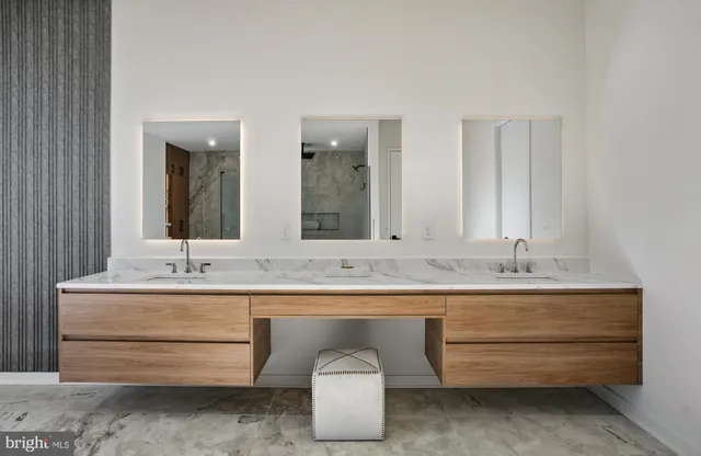 $3,595,888 | 7103 Westbury Road, McLean, VA 22101