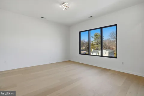 $3,595,888 | 7103 Westbury Road, McLean, VA 22101