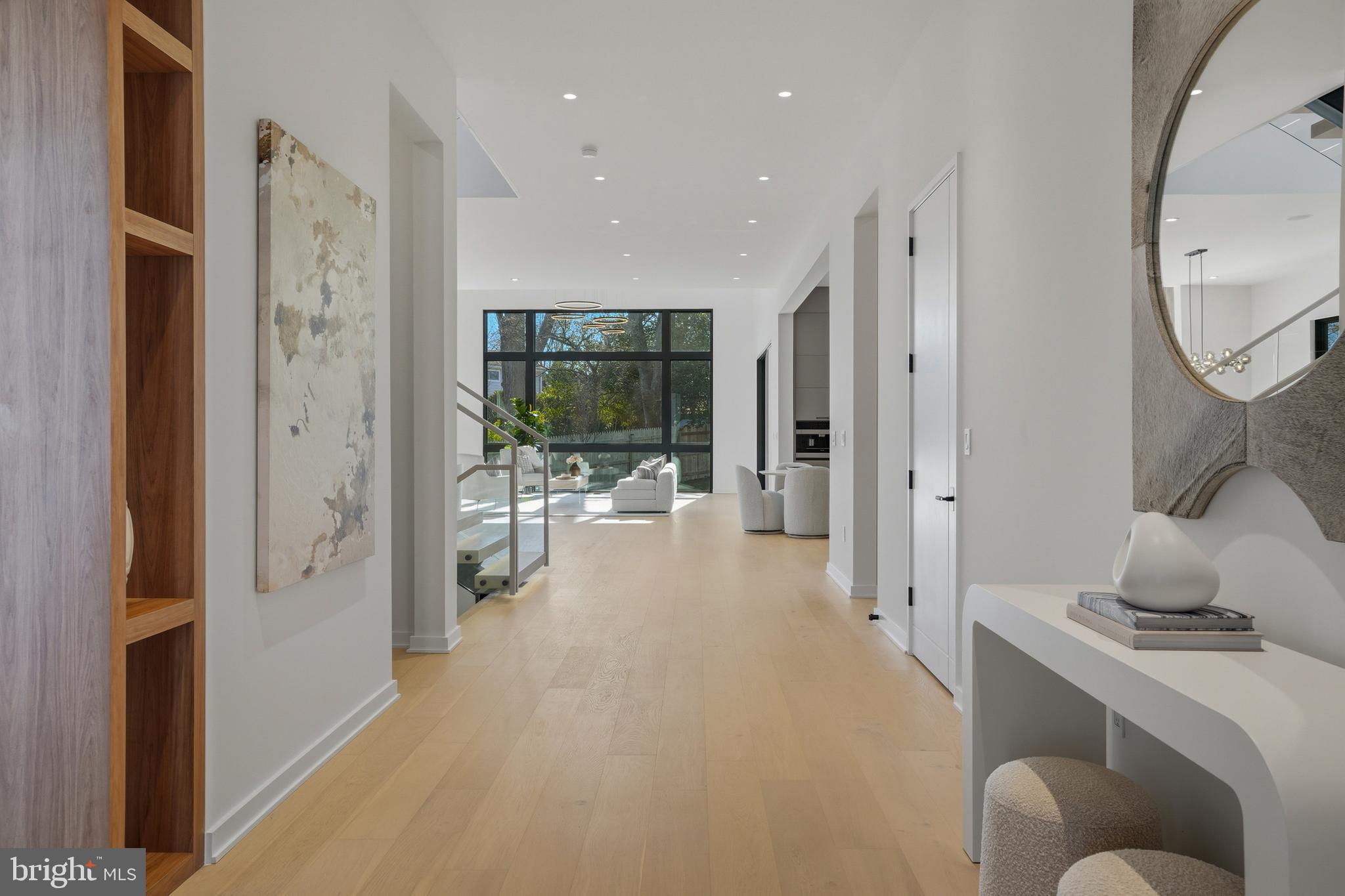 7103 Westbury Road McLean, VA 22101 - Photo 6 of 96