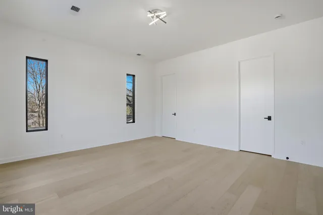 $3,595,888 | 7103 Westbury Road, McLean, VA 22101