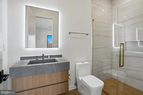 $3,595,888 | 7103 Westbury Road, McLean, VA 22101