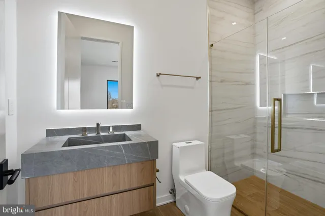 $3,595,888 | 7103 Westbury Road, McLean, VA 22101