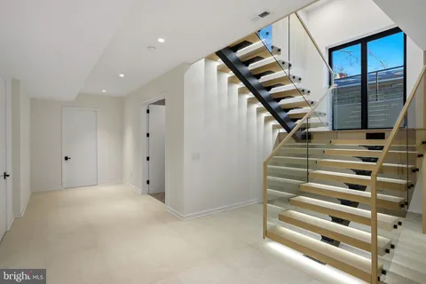 $3,595,888 | 7103 Westbury Road, McLean, VA 22101