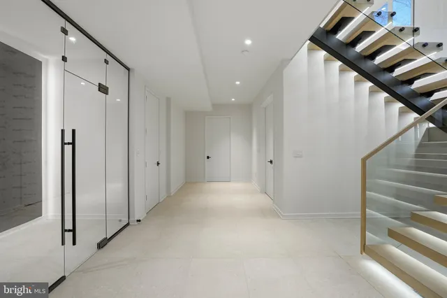 $3,595,888 | 7103 Westbury Road, McLean, VA 22101