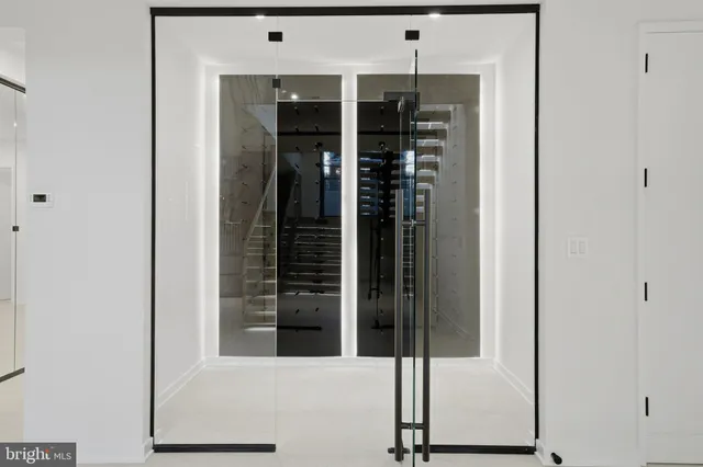 $3,595,888 | 7103 Westbury Road, McLean, VA 22101