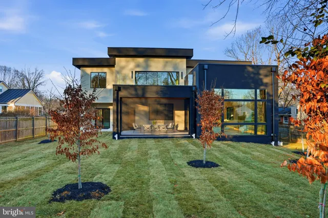 $3,595,888 | 7103 Westbury Road, McLean, VA 22101