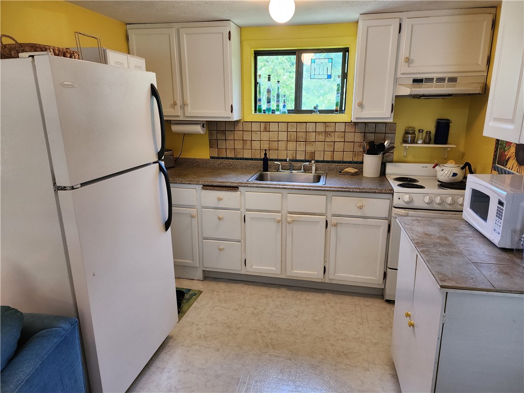 4239 Old Post Road, Unit 7 Charlestown, RI 02813 - Photo 7 of 18
